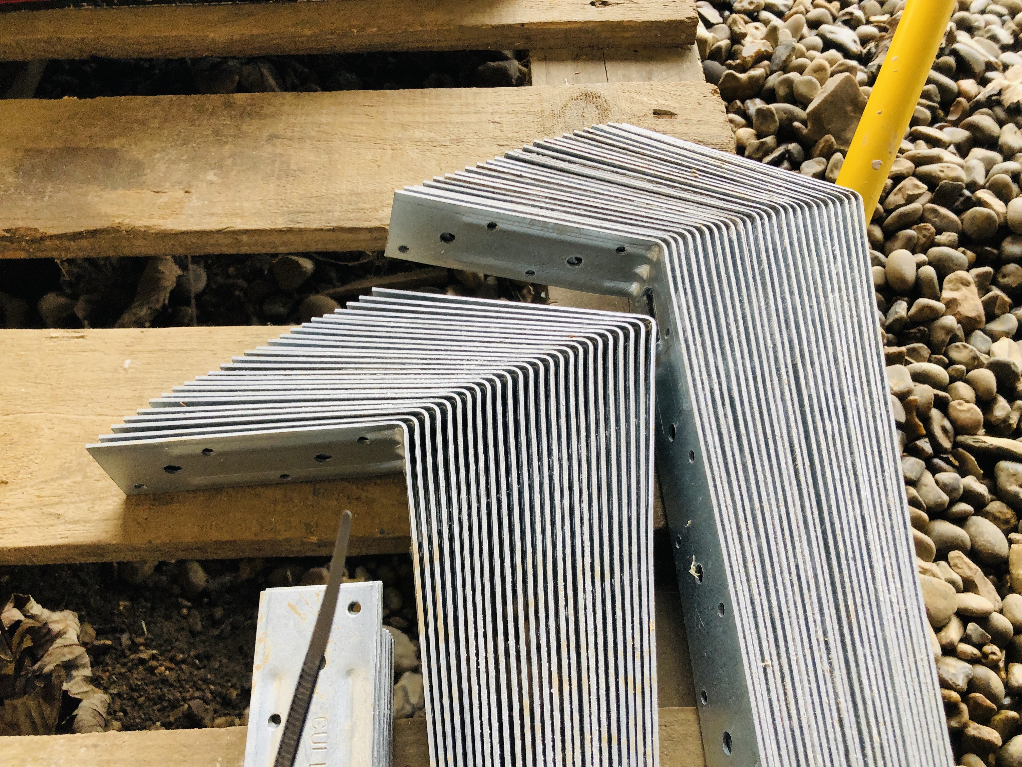 4 PACKS OF GALVANISED ROOFING STRAPS - Image 3 of 3