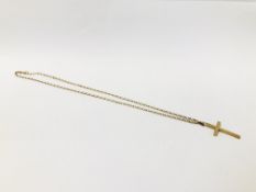 9CT GOLD CROSS PENDANT ON A 9CT GOLD CHAIN L 50CM.