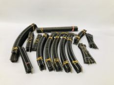 100 PIECES OF HORNBY 00 GAUGE TRACK