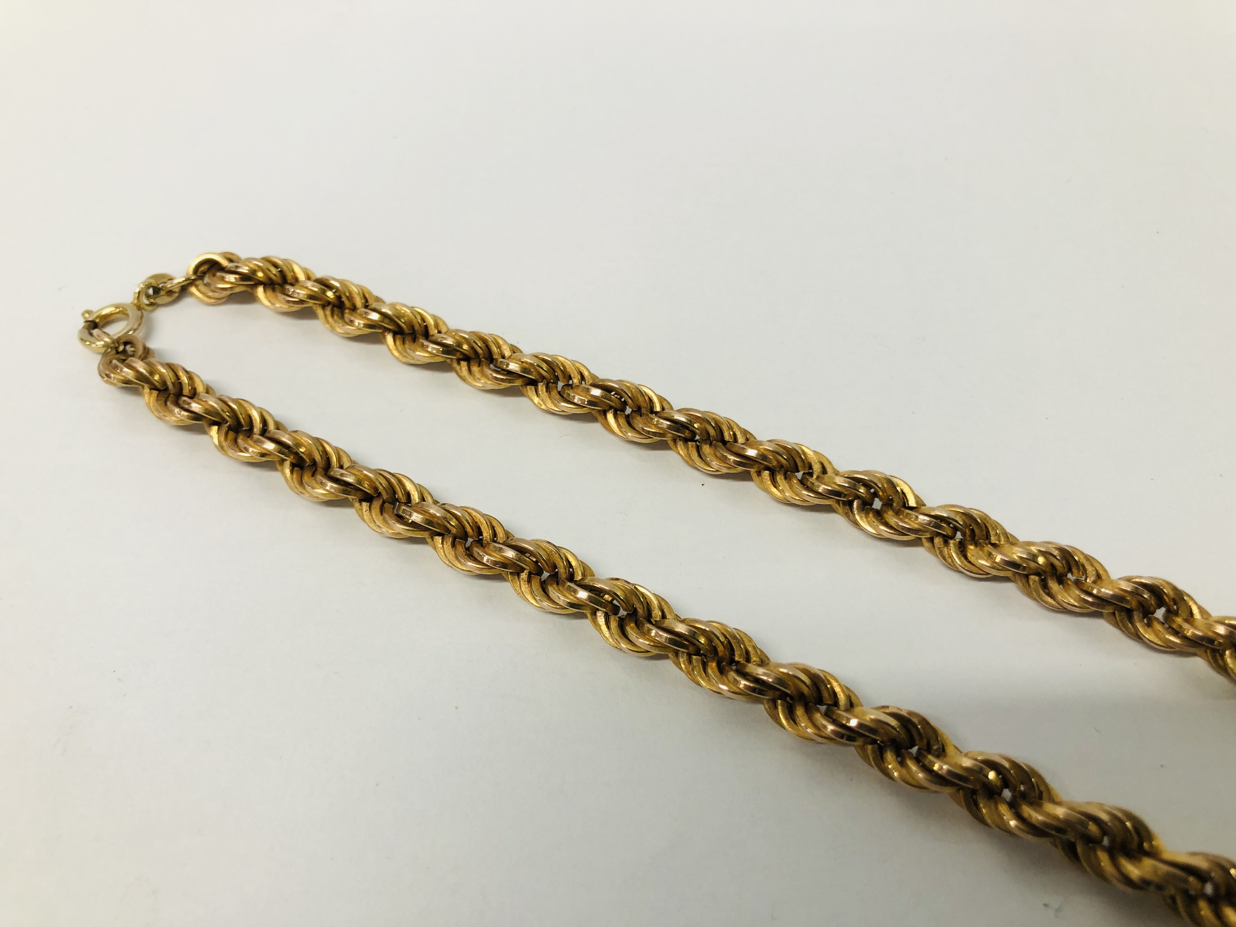 A 9CT GOLD ROPE NECKLACE - LENGTH 60CM - Image 2 of 7