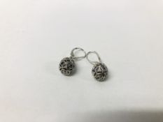 PAIR OF 9CT WHITE GOLD EARRINGS,