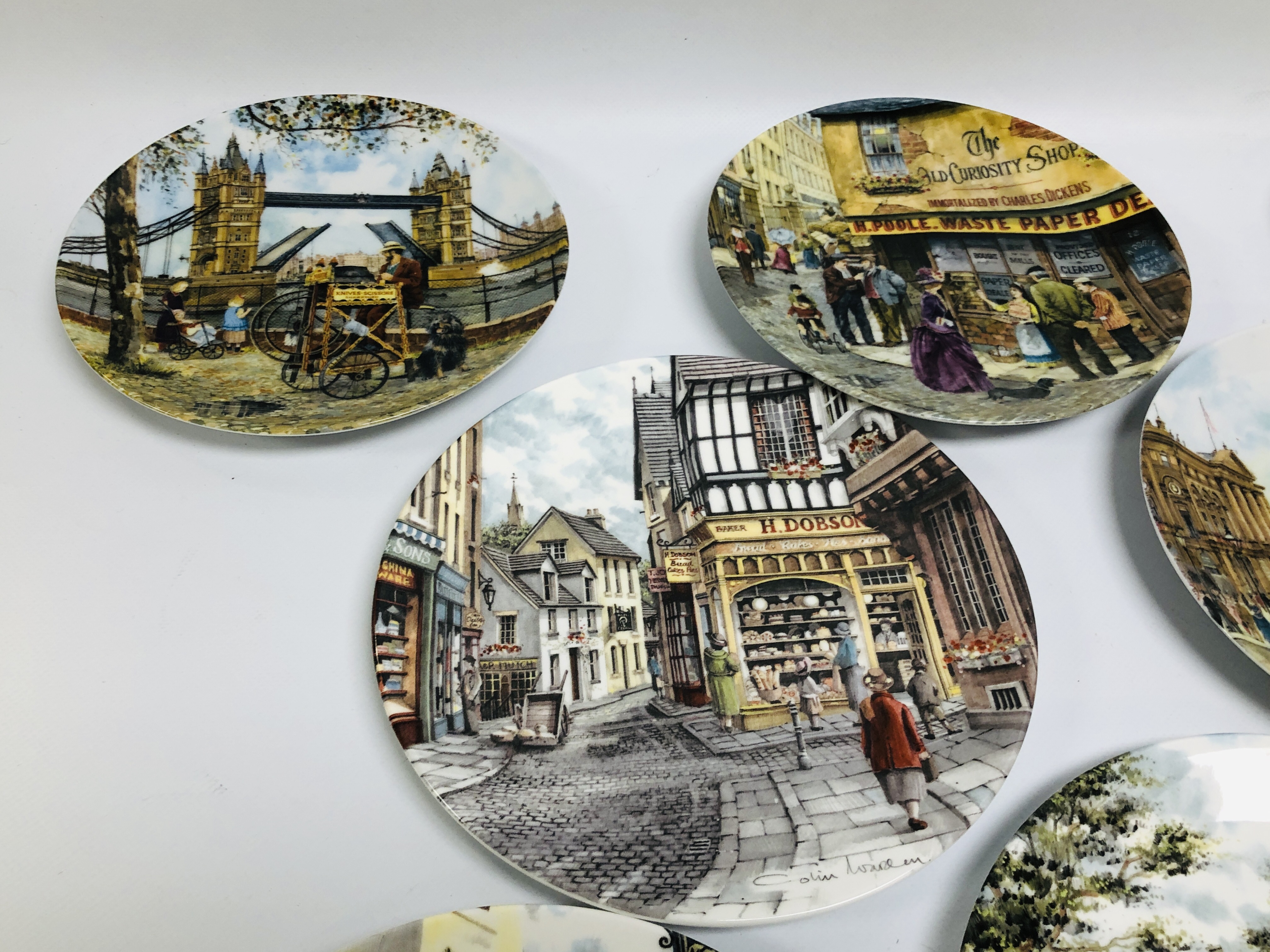 4 X DAVENPORT COLLECTORS PLATES "CRIES OF LONDON" SERIES WITH BOXES + 2 WITHOUT BOXES + 6 X ROYAL - Image 2 of 8