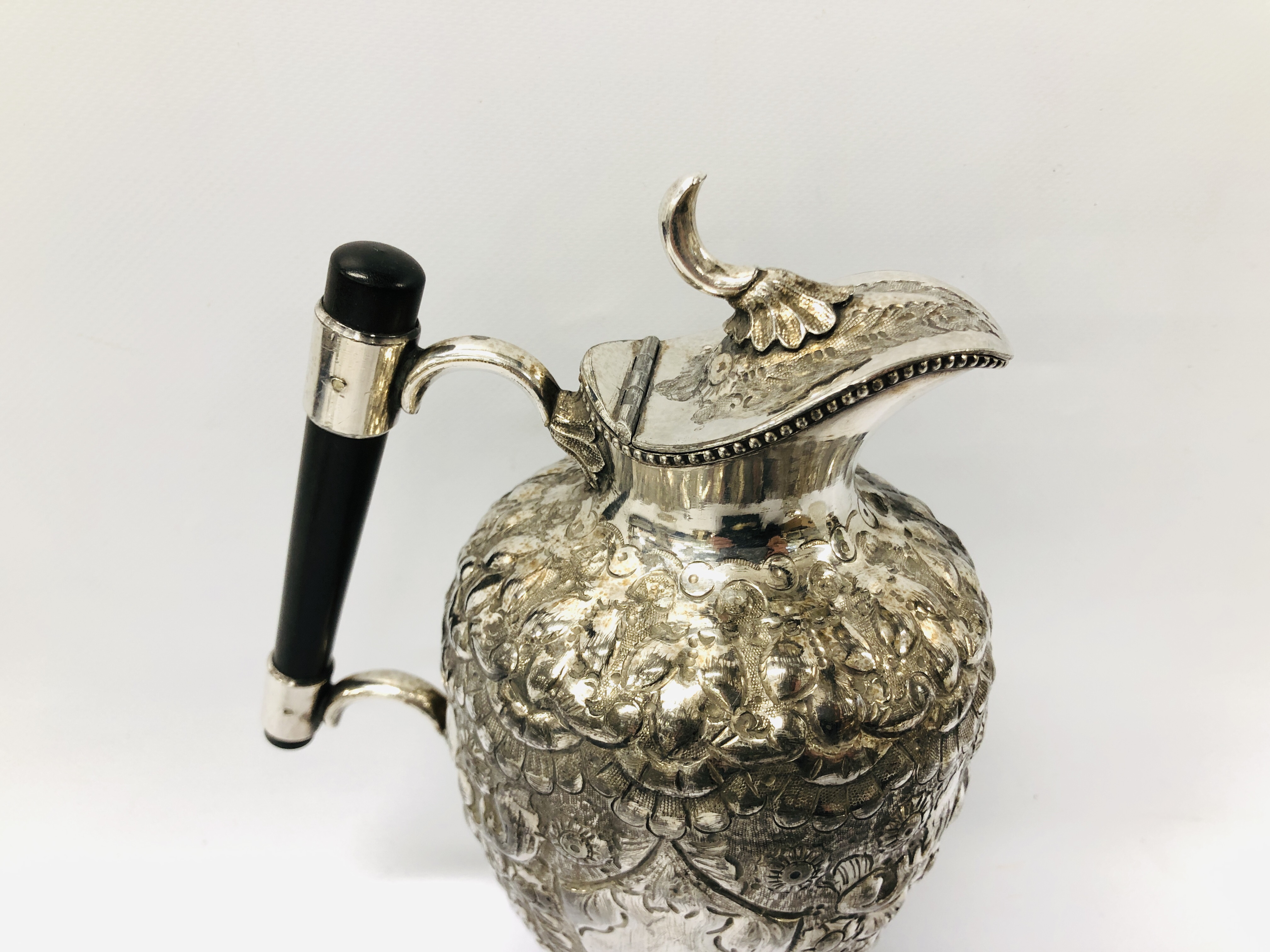 A SILVER PLATED DECANTER FASHIONED AS DUCK, A SILVER PLATED DECANTER FASHIONED AS DUCK, - Image 8 of 24