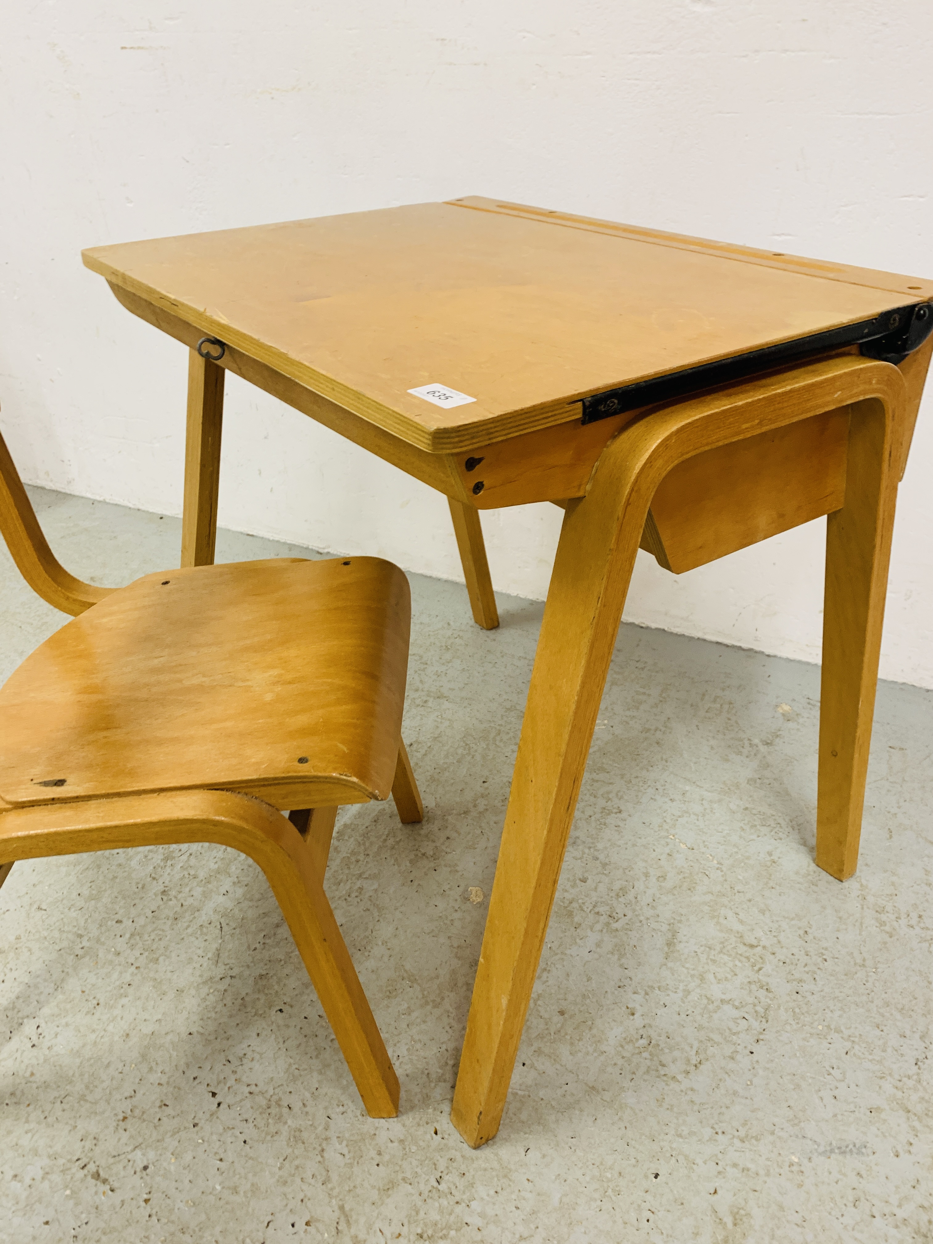 A SMALL CHILD'S DESK AND MATCHING CHAIR - Image 3 of 8