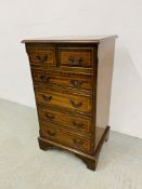 A REPRODUCTION MAHOGANY FINISH TWO OVER FOUR CHEST OF DRAWERS - W 47CM. D 38CM. H 84CM.