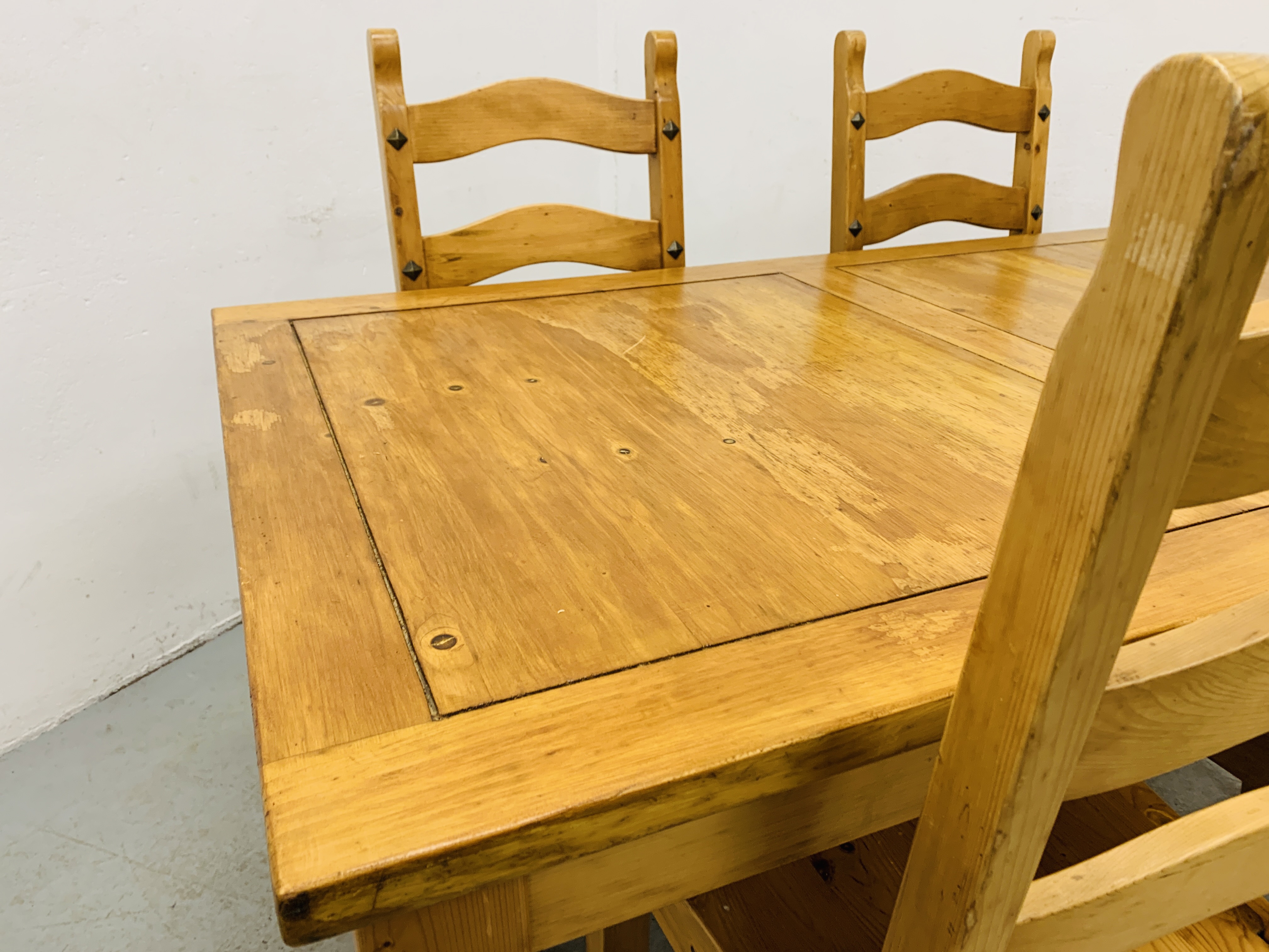 TRADITIONAL PINE KITCHEN / DINING TABLE AND 4 MATCHING CHAIRS (ORIGINALLY FROM "HOVELS") - Image 3 of 10