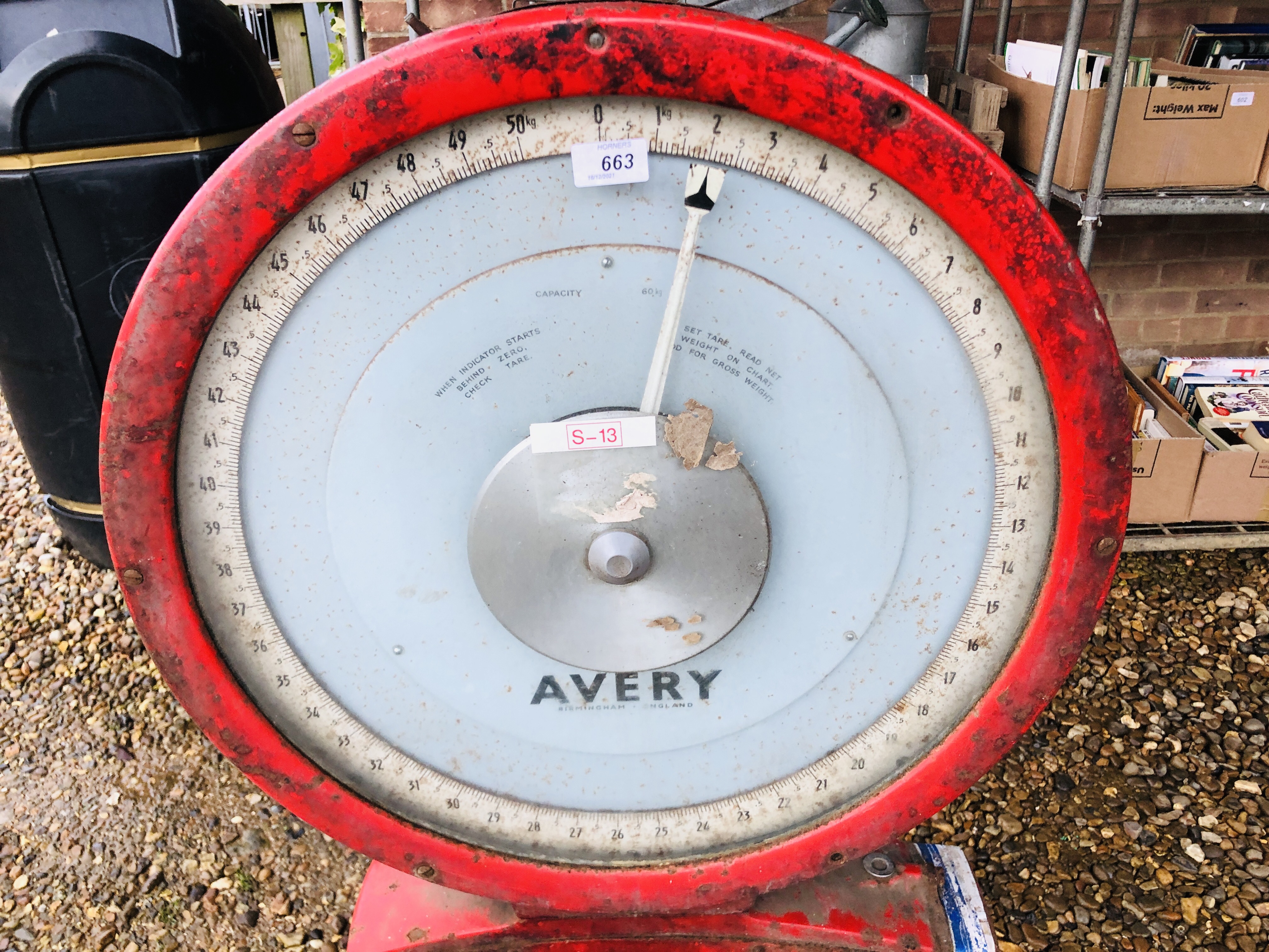A SET OF AVERY PLATFORM SCALES - Image 2 of 5