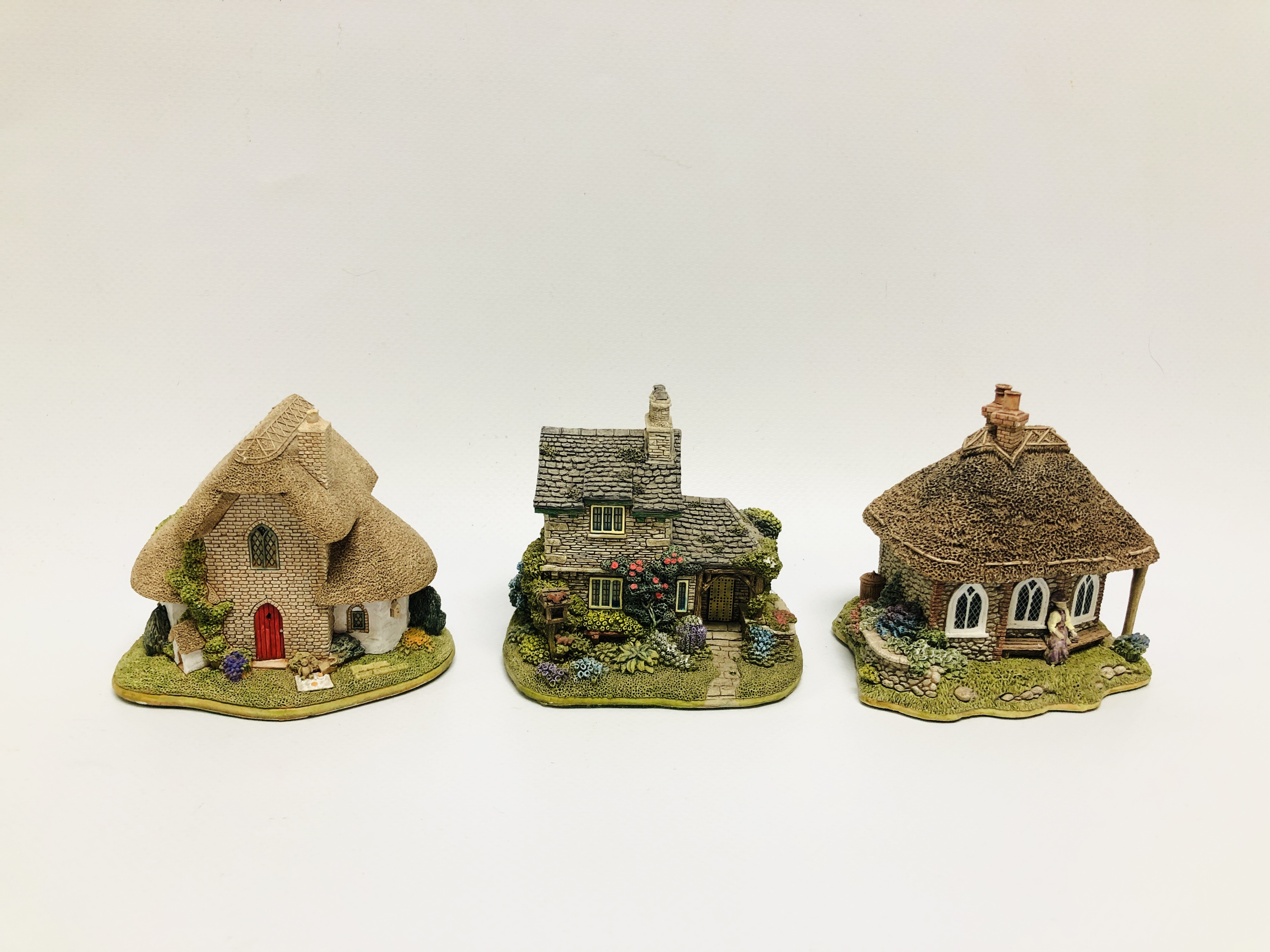 12 X LILLIPUT LANE COTTAGES TO INCLUDE LITTLE BEE, PIPIT TOLL, NUTKIN COTTAGES, THE TOY BOX, - Image 4 of 5