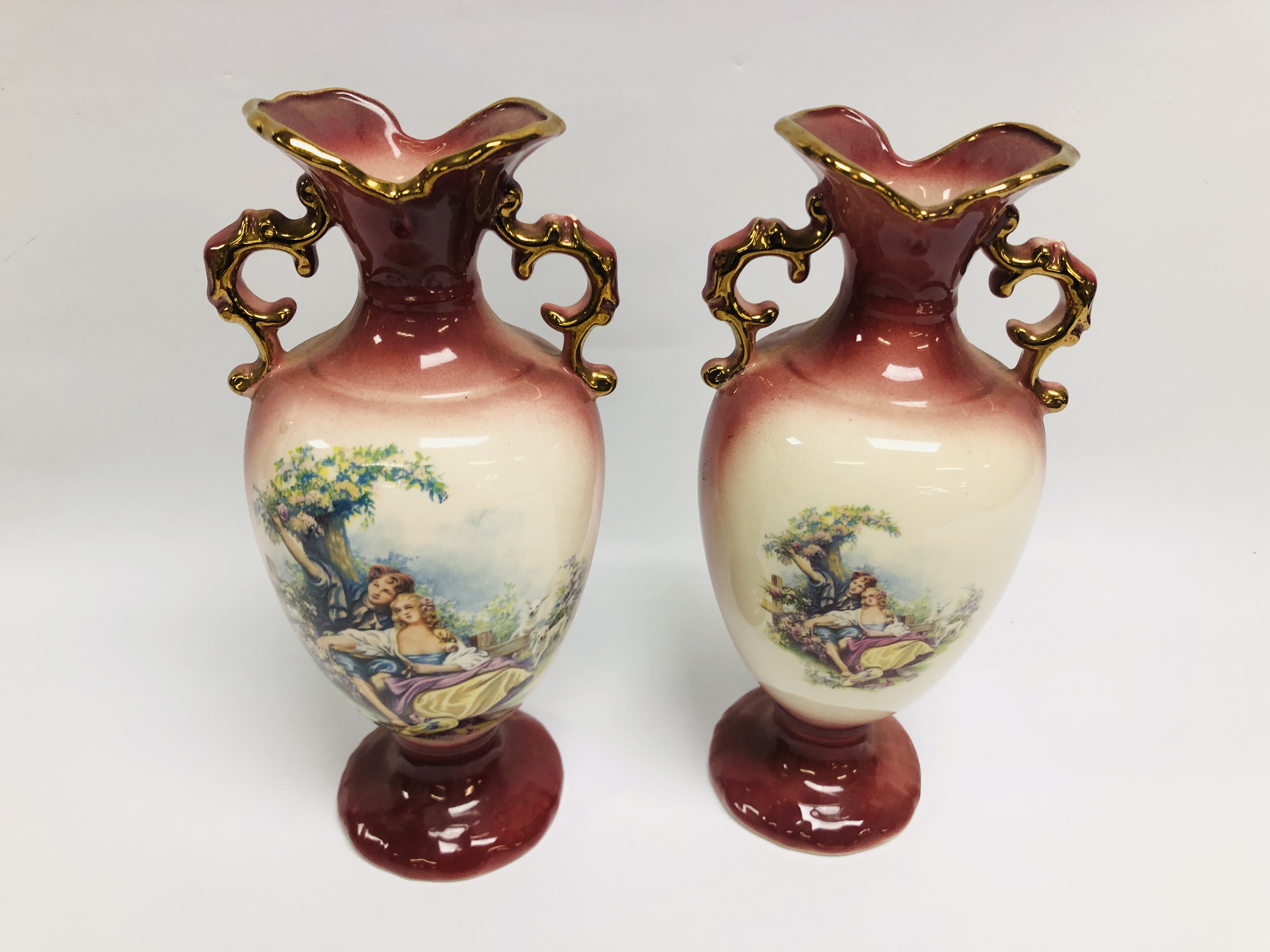 A PAIR OF CLASSICAL PINK GRASS LUSTRES WITH DROP AND PAIR OF REPRODUCTION GILT DECORATED VASES - Image 8 of 9