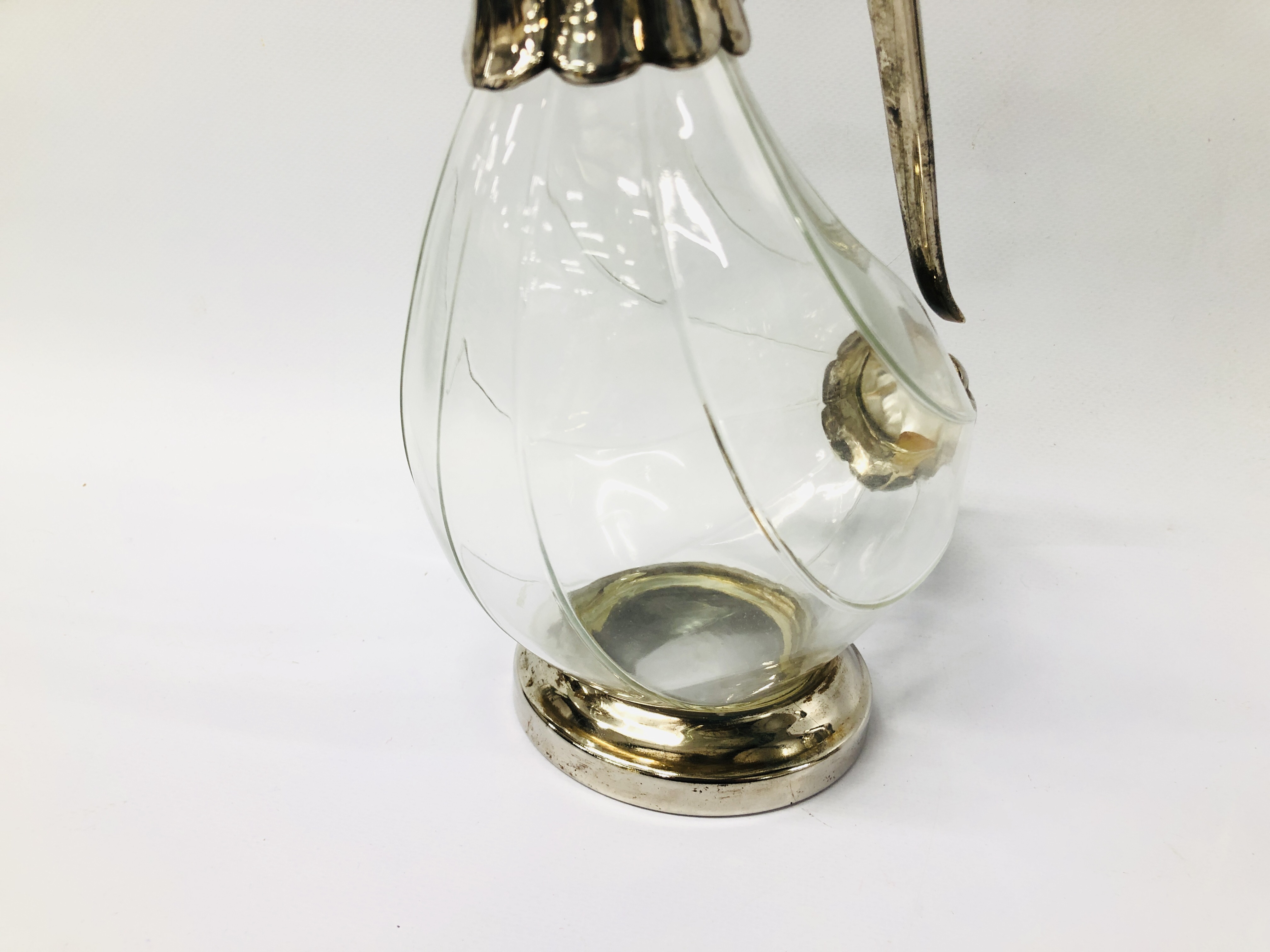 A SILVER PLATED DECANTER FASHIONED AS DUCK, A SILVER PLATED DECANTER FASHIONED AS DUCK, - Image 6 of 24