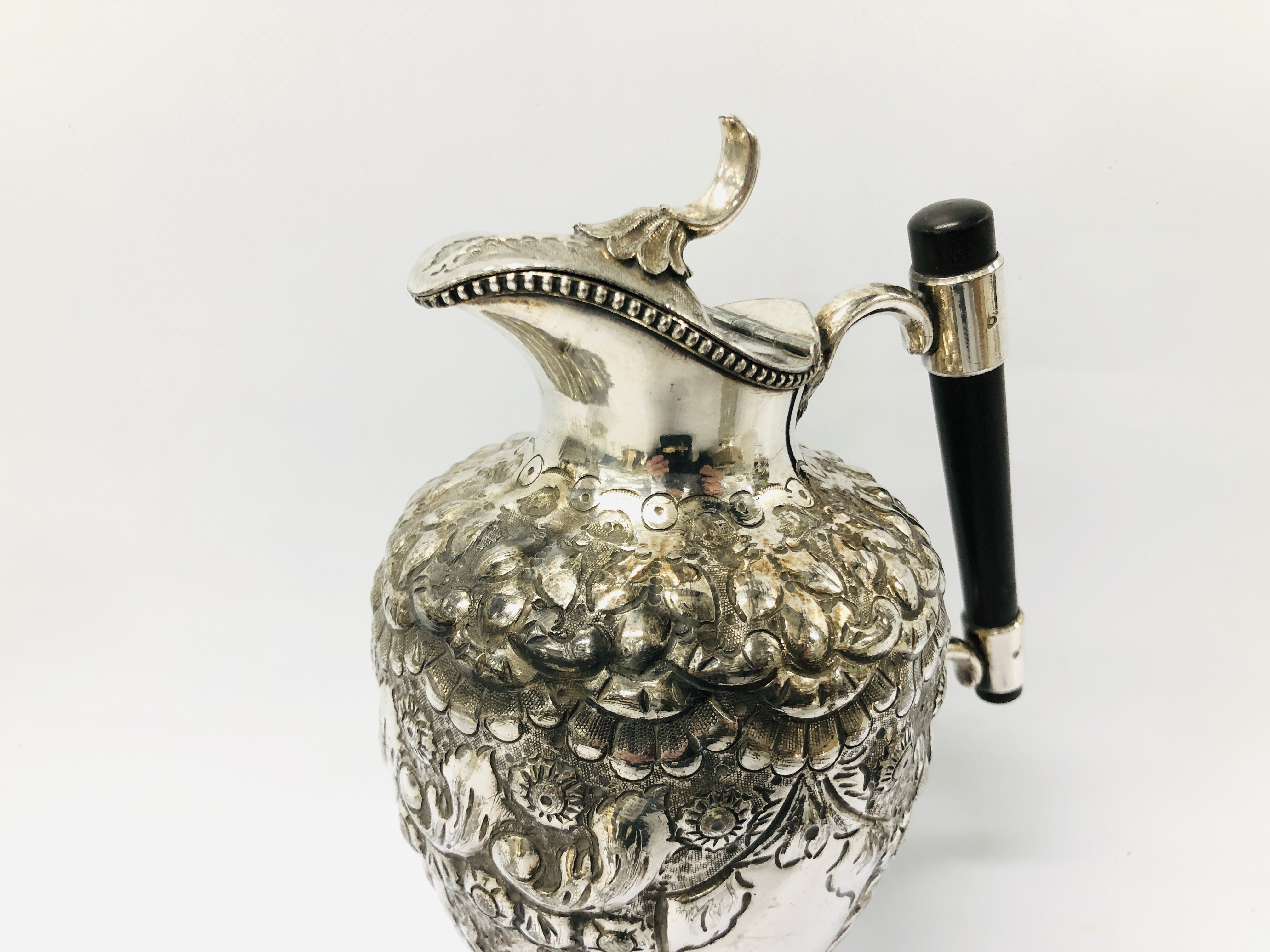 A SILVER PLATED DECANTER FASHIONED AS DUCK, A SILVER PLATED DECANTER FASHIONED AS DUCK, - Image 11 of 24