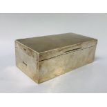 A SILVER CIGARETTE BOX, THE TOP WITH ENGINE TURNED FINISH, UN-ENGRAVED BIRMINGHAM ASSAY,