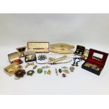 COLLECTION OF ASSORTED VINTAGE COSTUME JEWELLERY TO INCLUDE CUFF LINKS, SIMULATED PEARLS,