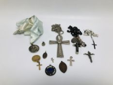 TRAY OF RELIGIOUS RELATED JEWELLERY AND MEDALS TO INCLUDE ROSARY BEADS,