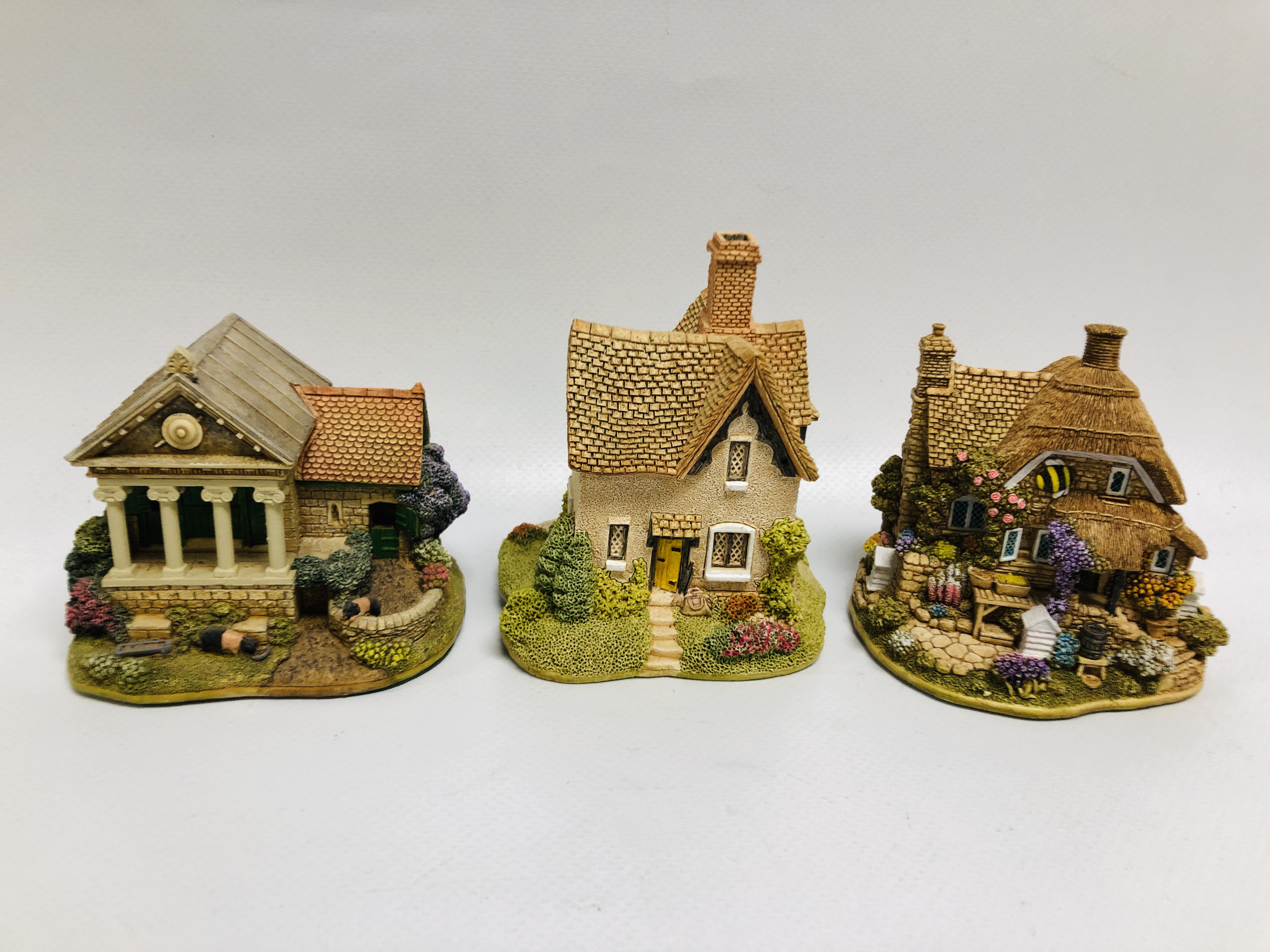 12 X LILLIPUT LANE COTTAGES TO INCLUDE LITTLE BEE, PIPIT TOLL, NUTKIN COTTAGES, THE TOY BOX, - Image 3 of 5