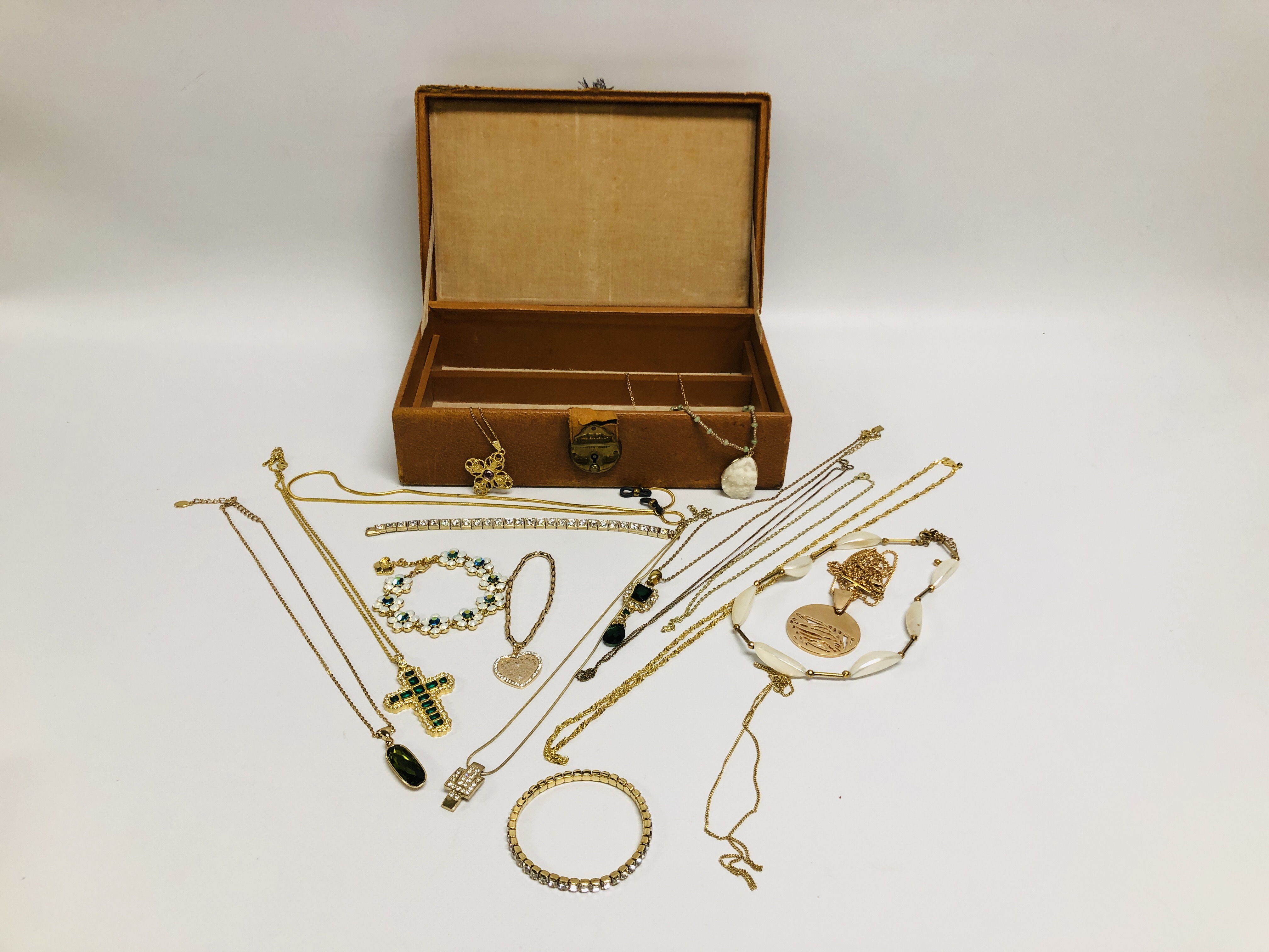 JEWELLERY BOX AND CONTENTS TO INCLUDE AN ASSORTMENT OF QUALITY DESIGNER NECKLACES AND BRACELETS,