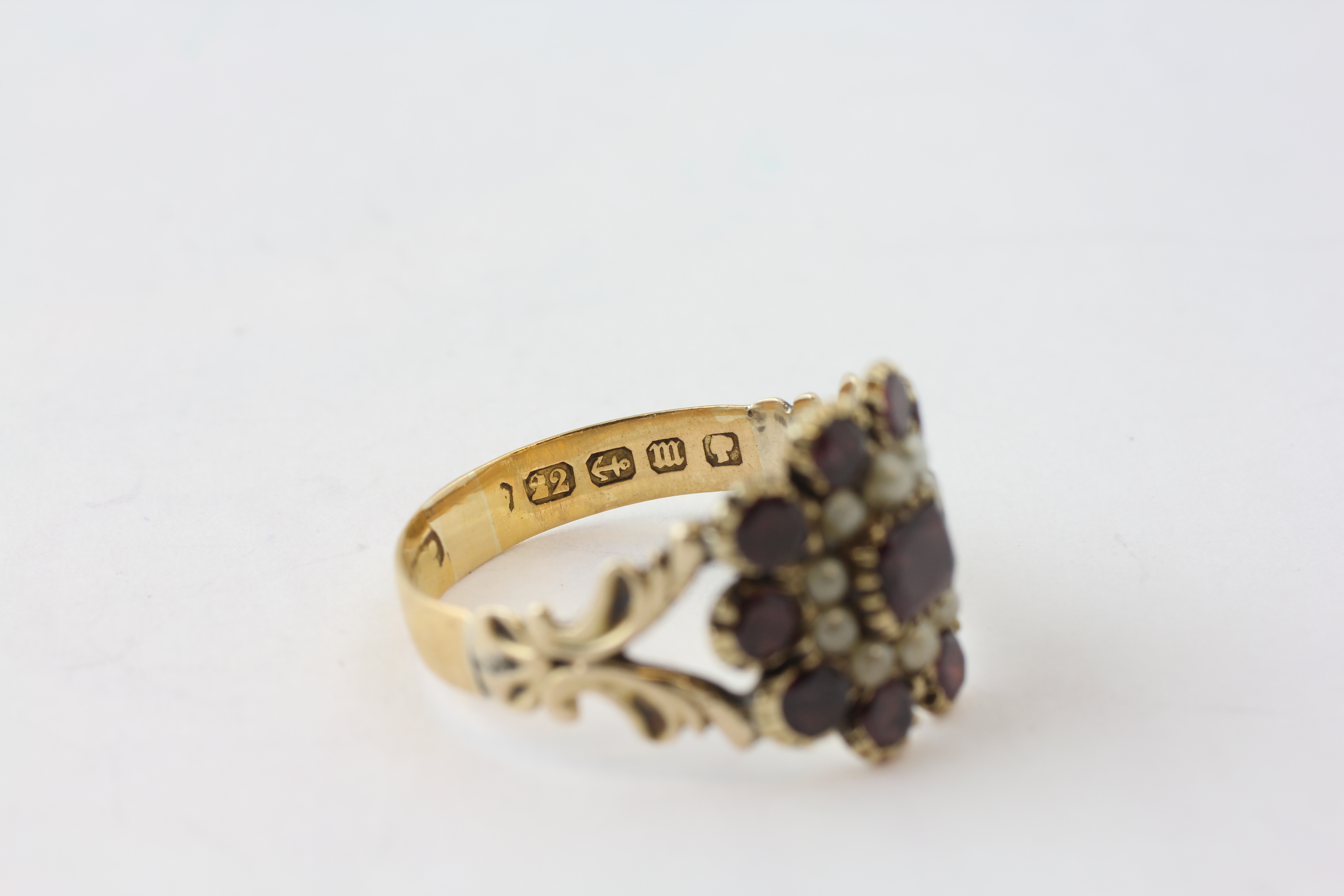 A VICTORIAN PEARL AND AMETHYST SET RING WITH PIERCED SHOULDERS, SET IN 22CT GOLD, - Image 5 of 6