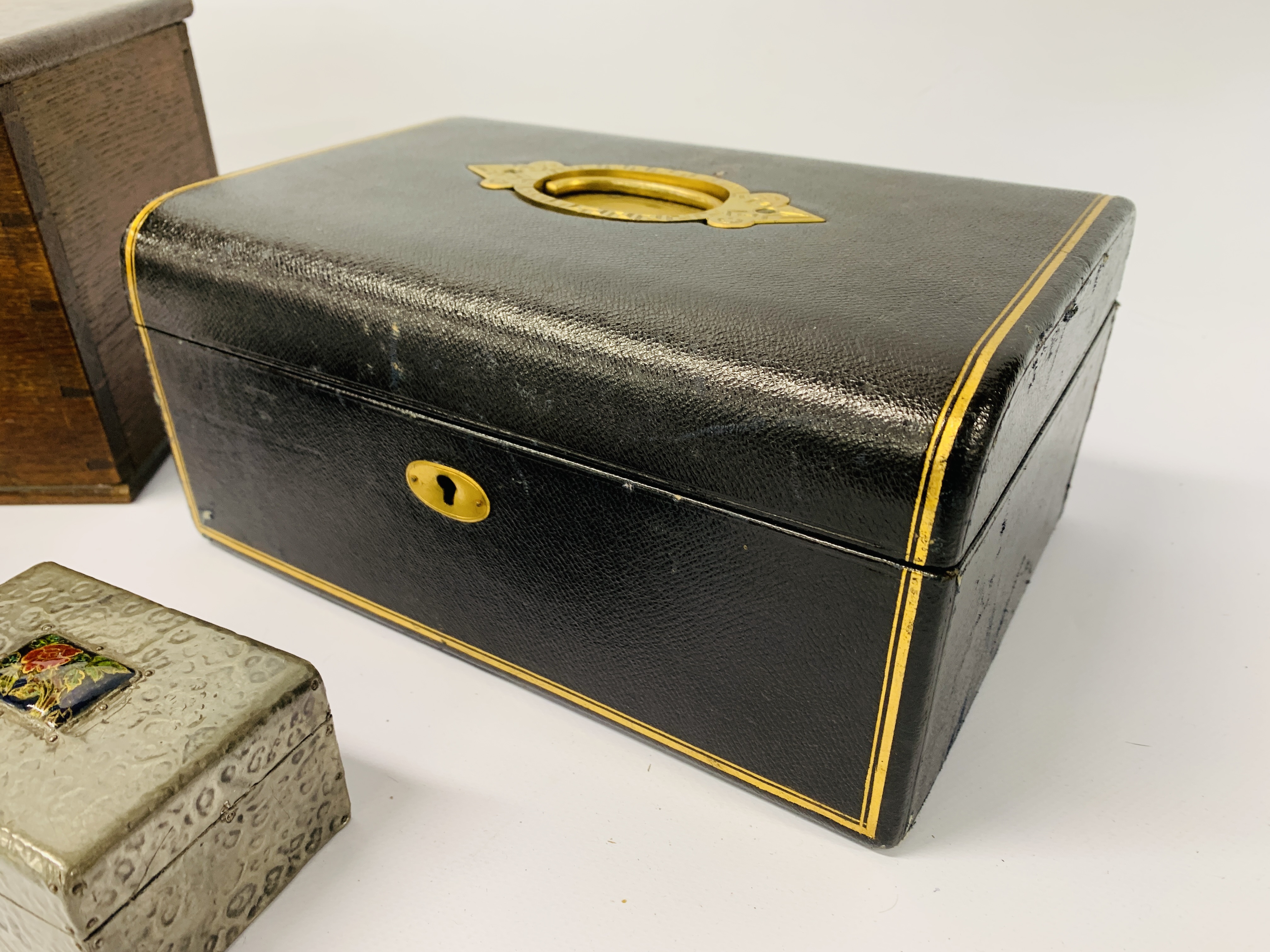 AN ANTIQUE LEATHERED JEWELLERY CASKET, - Image 6 of 27