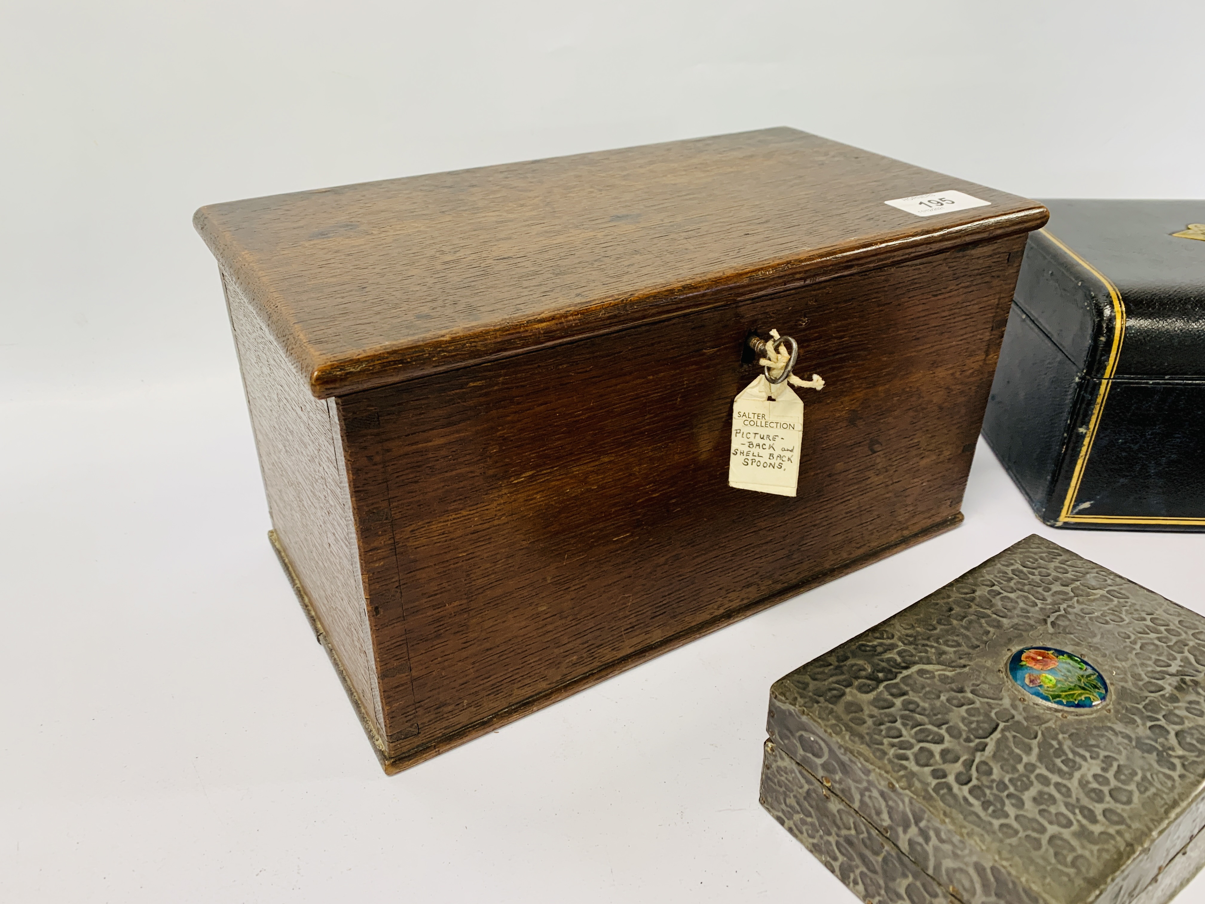 AN ANTIQUE LEATHERED JEWELLERY CASKET, - Image 3 of 27