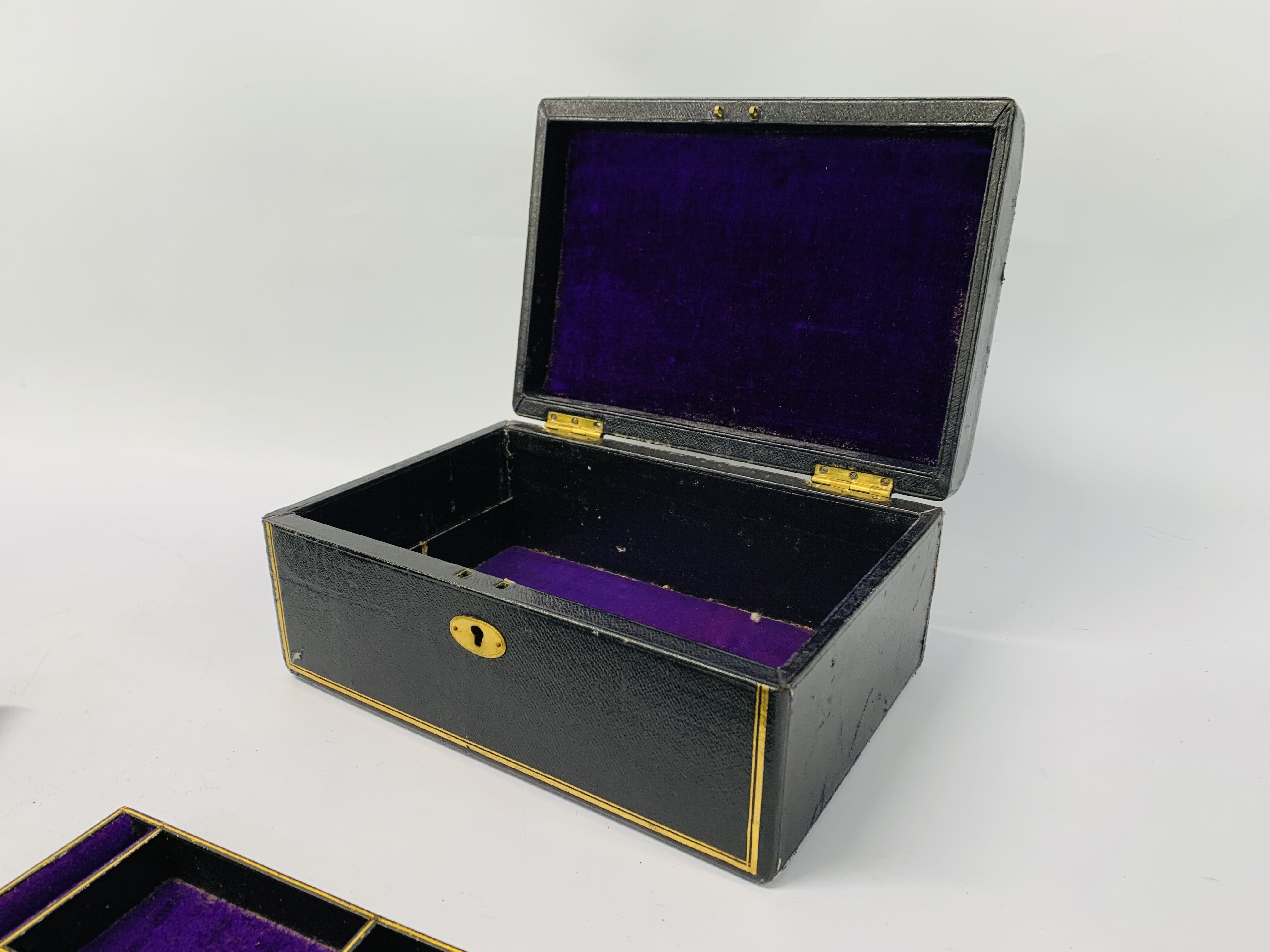 AN ANTIQUE LEATHERED JEWELLERY CASKET, - Image 26 of 27