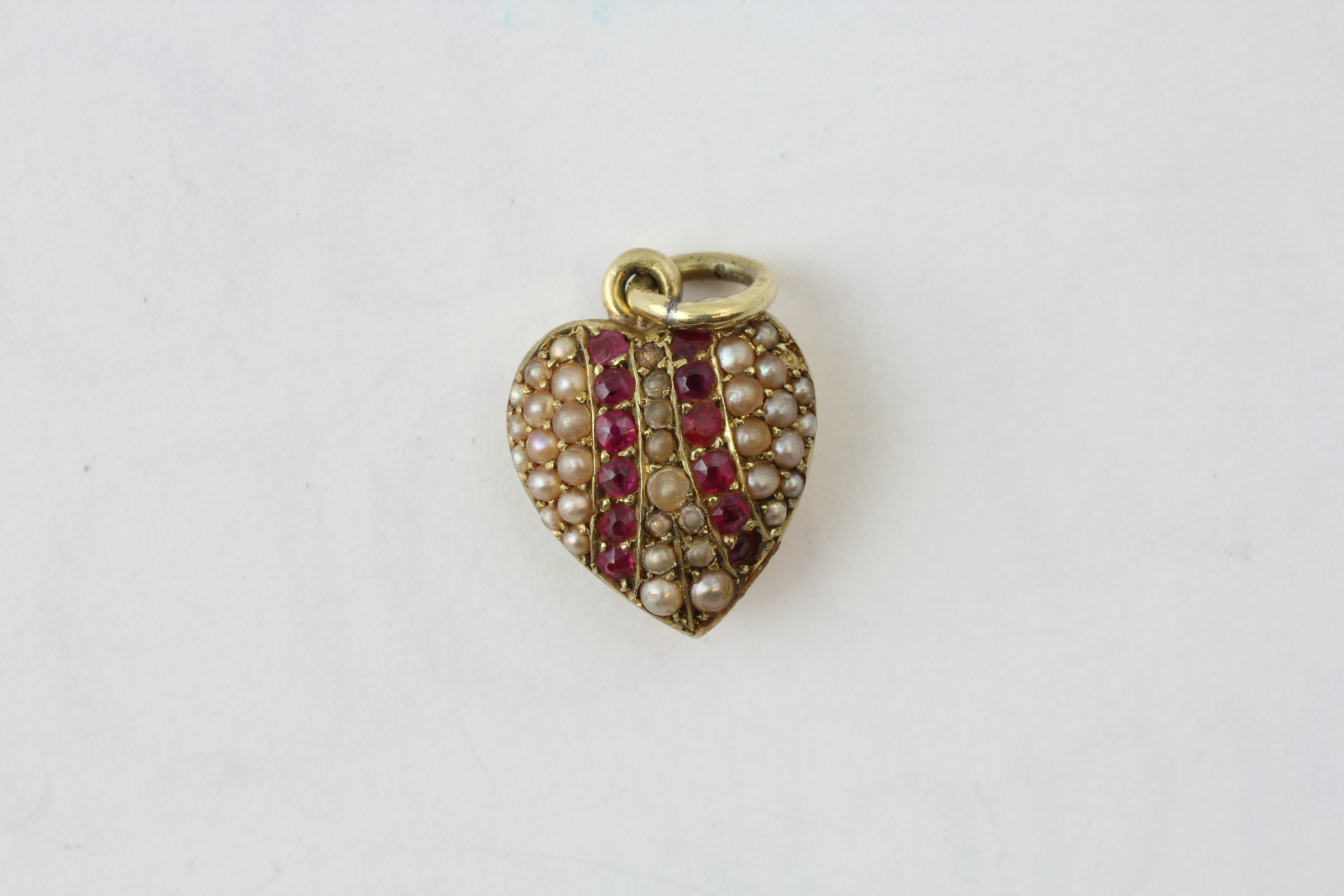 A RUBY SET CROSS PENDANT, UNMARKED, HEIGHT 20MM, AN ANCHOR PENDANT WITH RUBIES AND SEED PEARLS, - Image 2 of 5