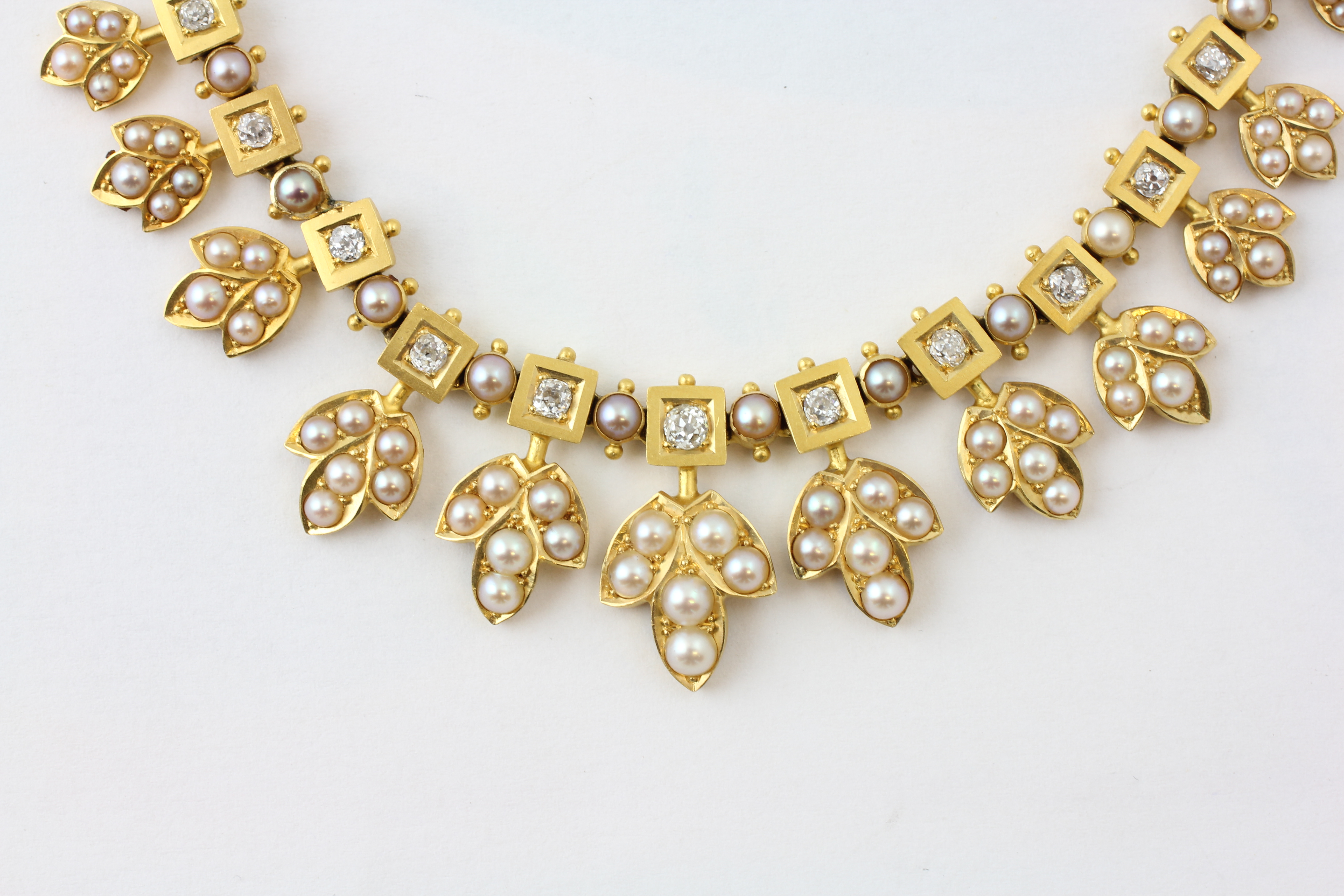 A YELLOW METAL PEARL AND DIAMOND NECKLACE, C. - Image 3 of 13