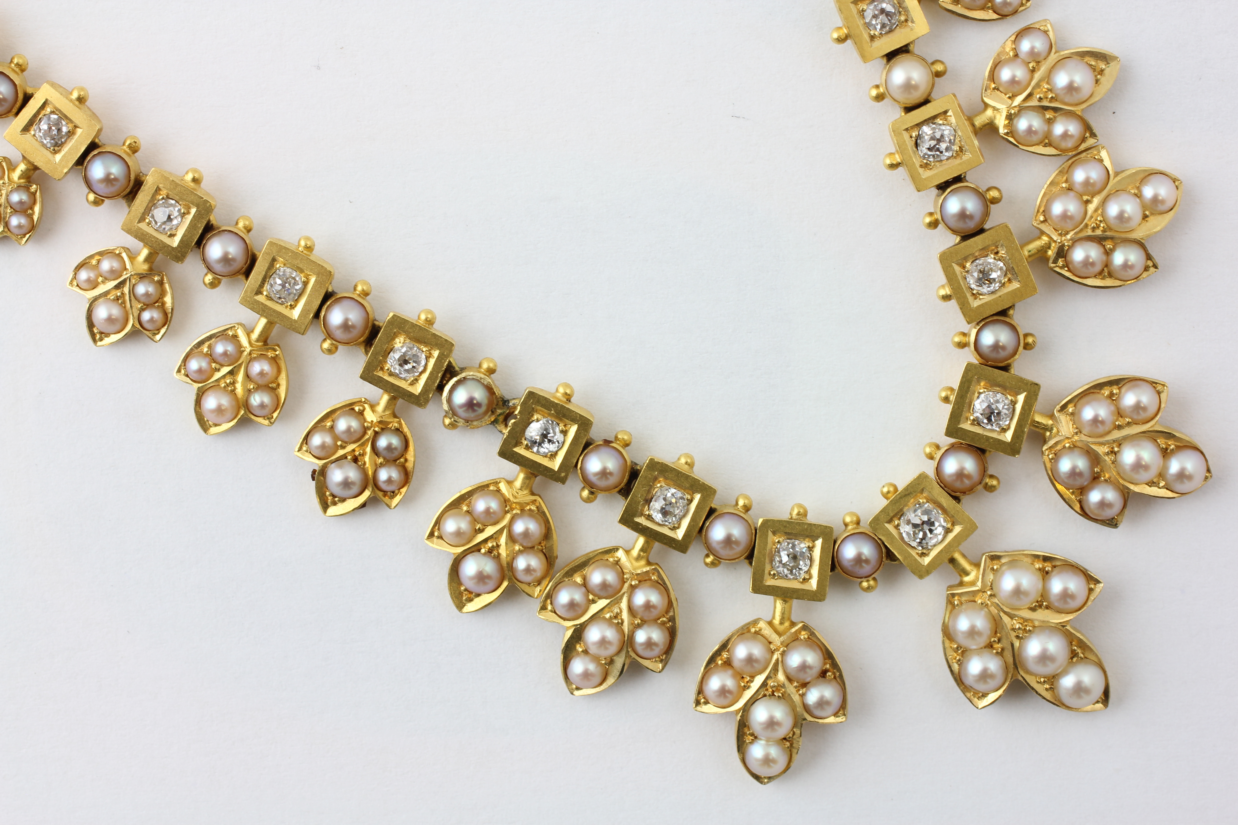 A YELLOW METAL PEARL AND DIAMOND NECKLACE, C. - Image 5 of 13