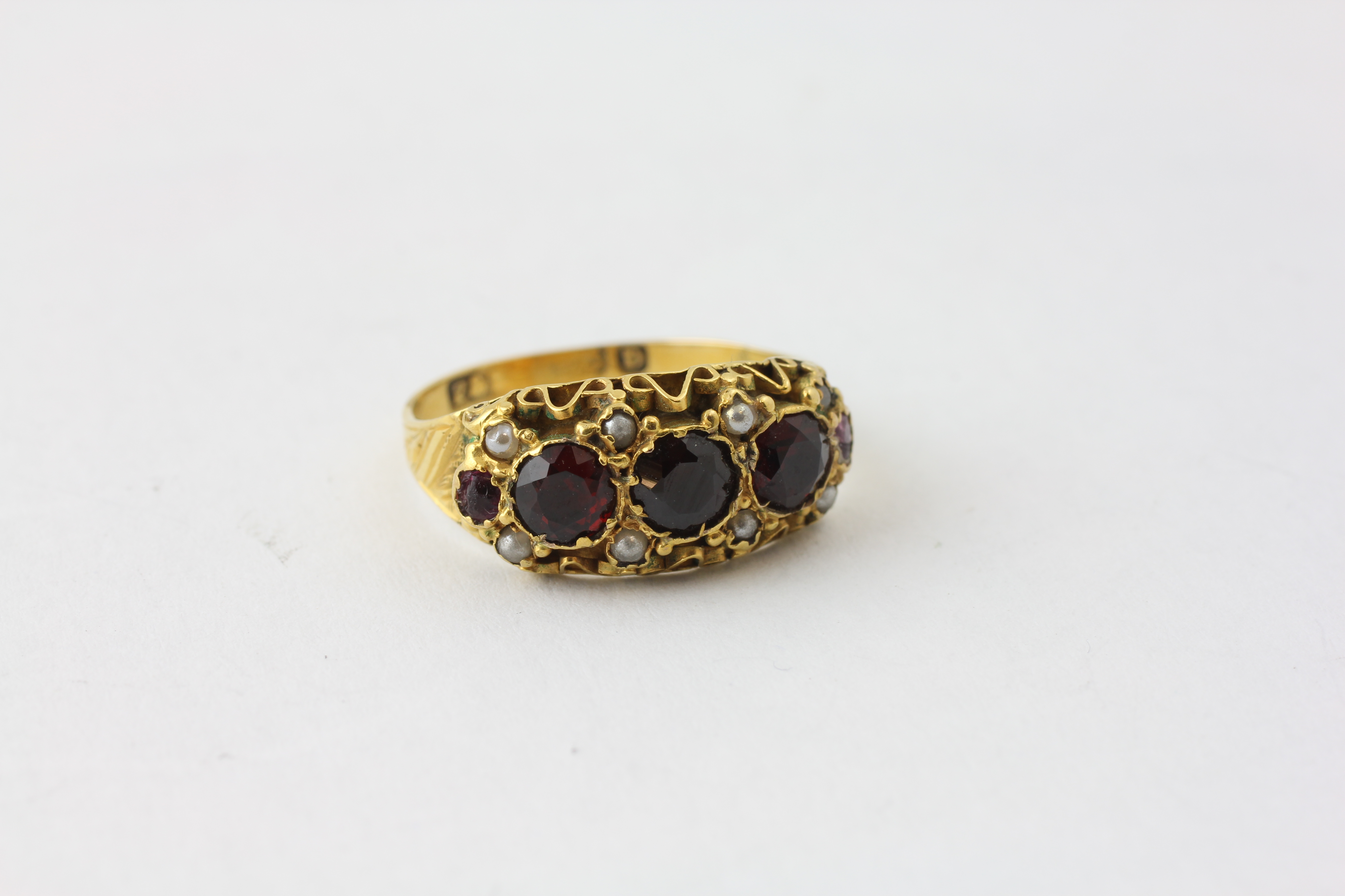 A THREE STONE GARNET, SEED PEARL AND AMETHYST RING (VERY WORN CONDITION), PROBABLY SET IN 15CT GOLD, - Image 2 of 6