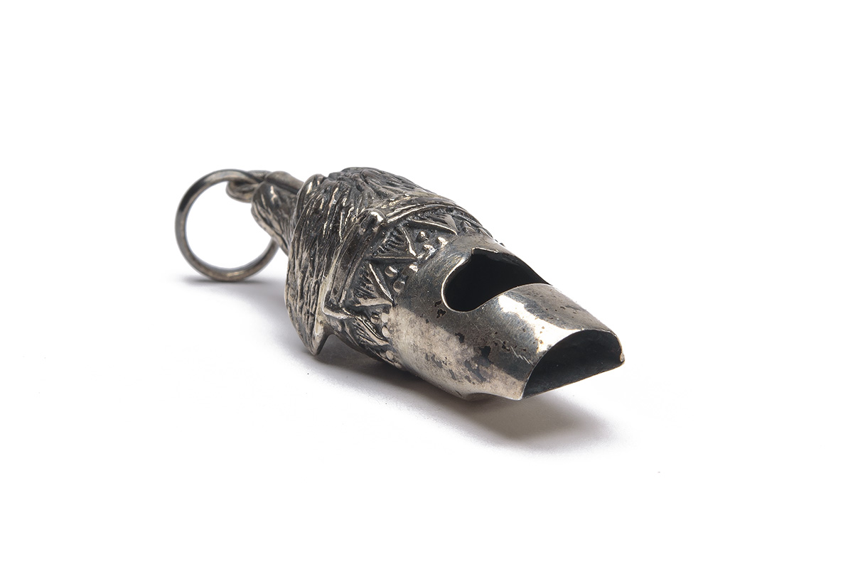 A SILVER DOG WHISTLE, in the form of a retriever head, the nose with lanyard ring, measuring approx. - Image 3 of 3