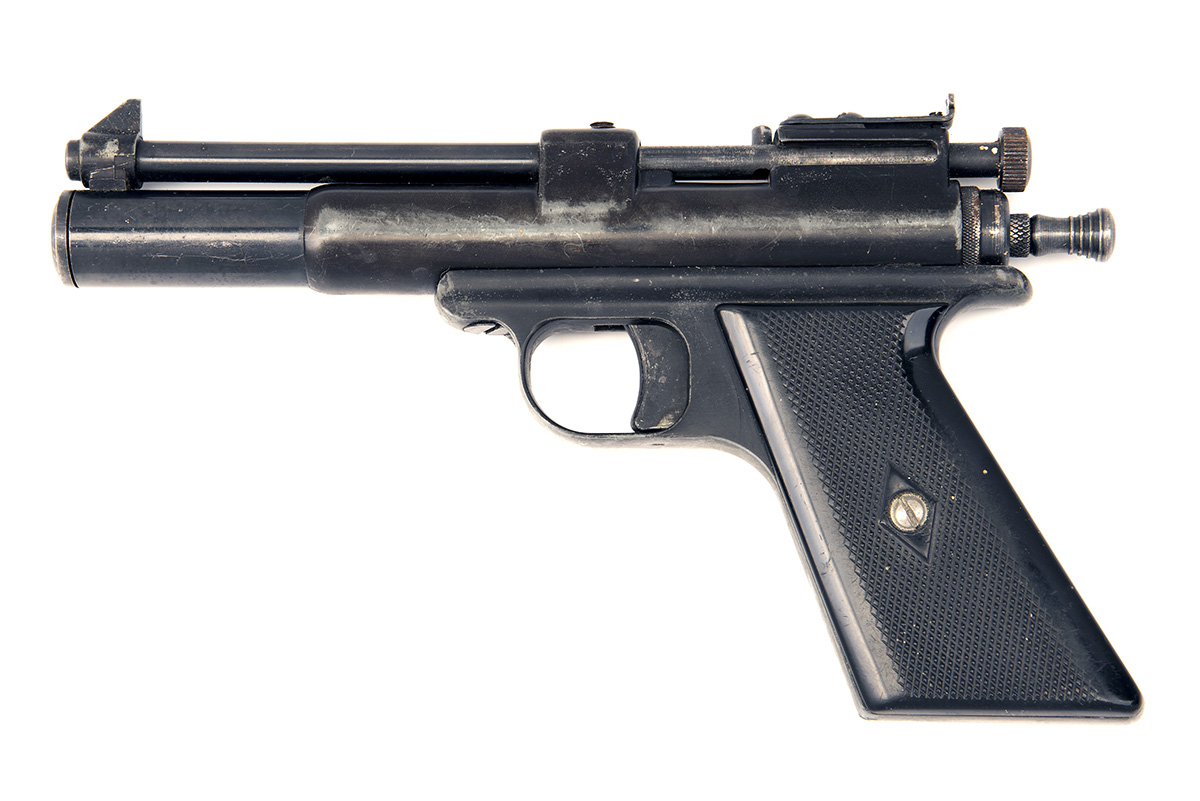 CHALLENGER ARMS, USA A SCARCE BOXED .22 CO2-POWERED AIR-PISTOL, MODEL 'PLAINSMAN', no visible serial - Image 2 of 3