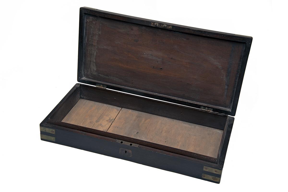 A MAHOGANY CASE CARCASS FOR A PAIR OF DUELLING-PISTOLS, first quarter of the 19th century, measuring