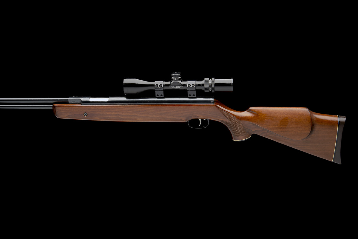 WEIHRAUCH, GERMANY THE FIRST .22 UNDER-LEVER MODEL 'HW77' AIR-RIFLE IMPORTED TO THE UK, serial no. - Image 2 of 8