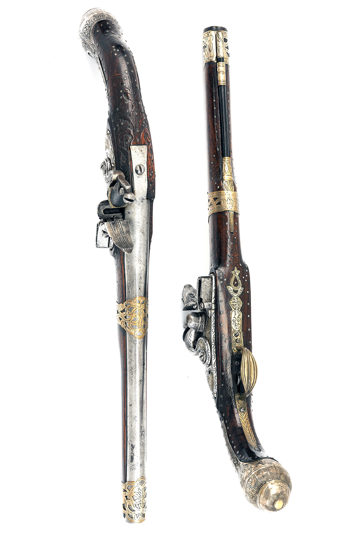 A WELL COMPOSED PAIR OF 16-BORE FLINTLOCK INDO-PERSIAN HOLSTER-PISTOLS, UNSIGNED, no visible - Image 3 of 6