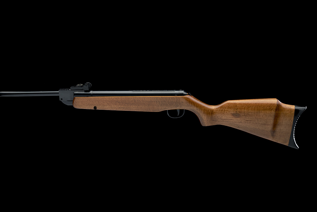 WEBLEY & SCOTT, BIRMINGHAM A BOXED .177 & .22 BREAK-BARREL AIR-RIFLE, MODEL 'HAWK MKII', serial - Image 4 of 11