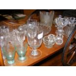 Various collectable glassware