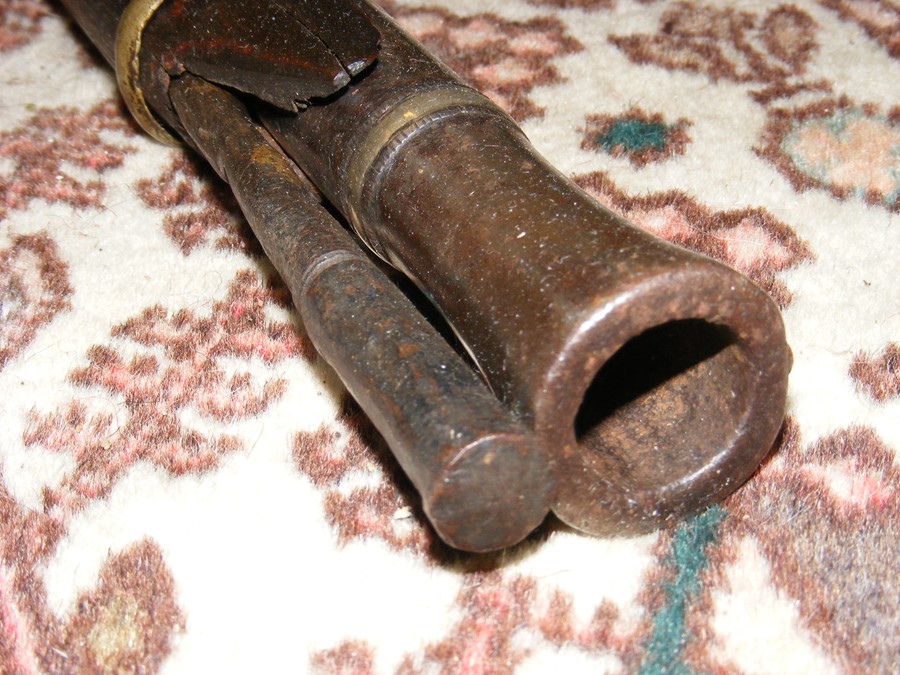 A rosewood Indian Sindhi flint lock rifle - Image 5 of 8