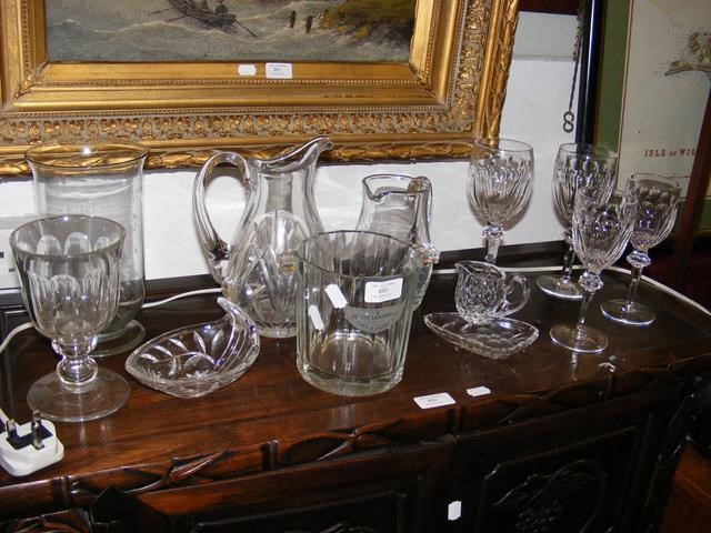 Various collectable glass ware