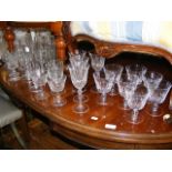 Various collectable glassware