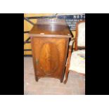 An Edwardian mahogany pot cupboard