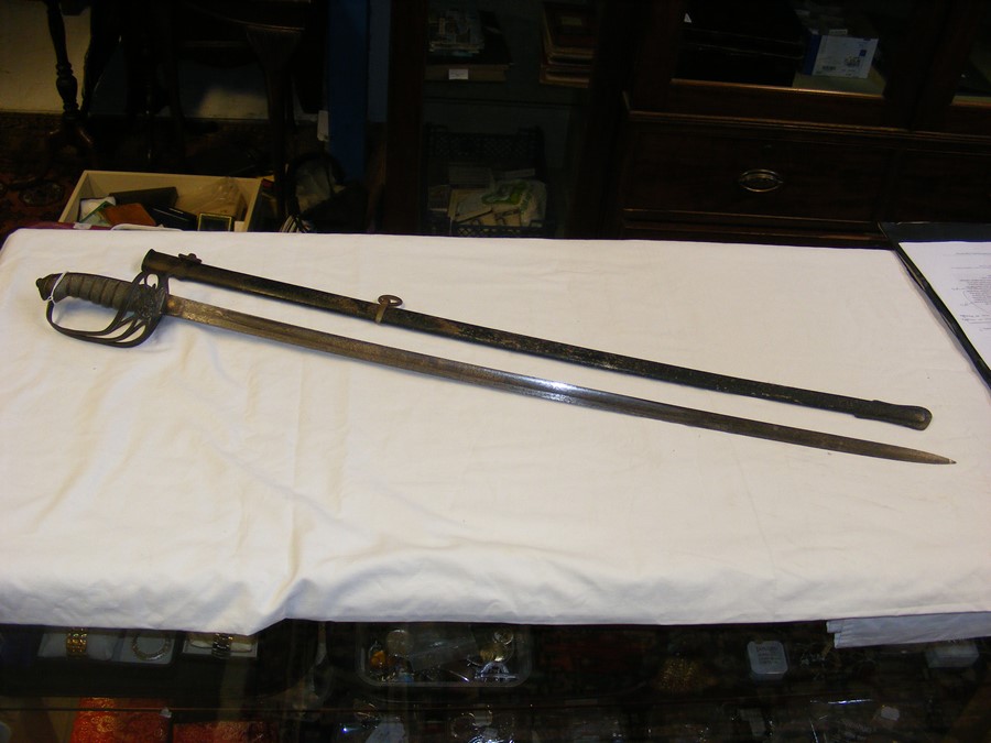 An antique military sword with metal scabbard - 10 - Image 4 of 17