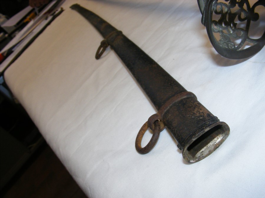 An antique military sword with metal scabbard - 10 - Image 7 of 17