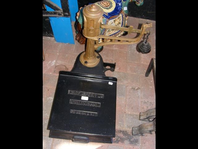 A set of Avery vintage produce scales with weights