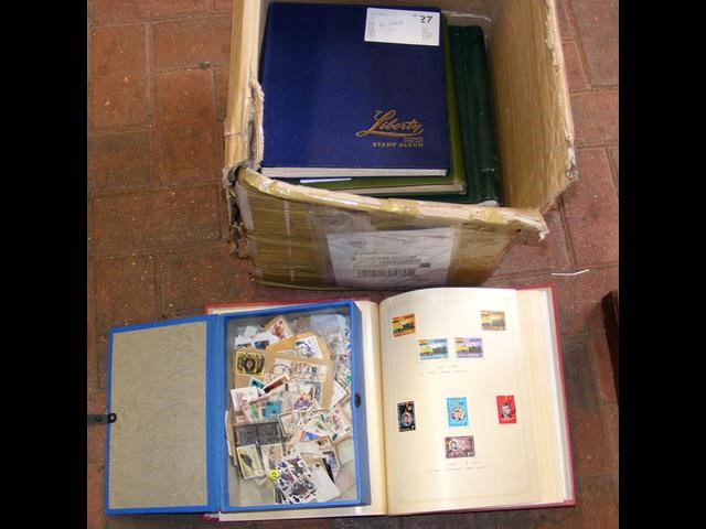 A box of albums and loose stamps - World and Commo