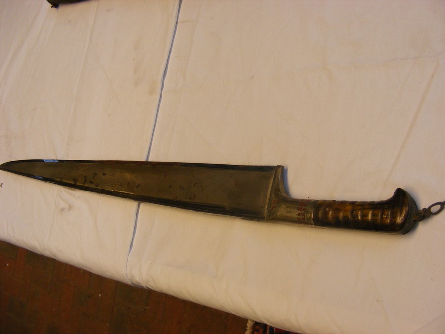 An unusual Middle Eastern sword with decorative gr - Image 9 of 16