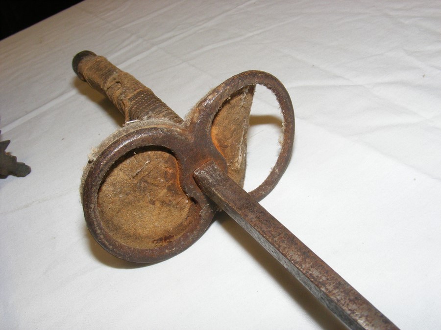 An old fencing rapier and one other - Image 4 of 5