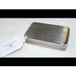 A Georgian ribbed silver snuff box - approx. weigh