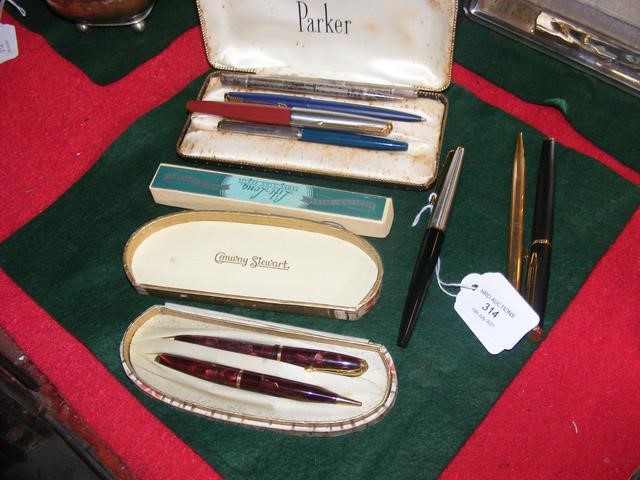 Various collectable pens including a Conway Stewar