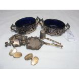 A pair of silver salts, gold brooches etc