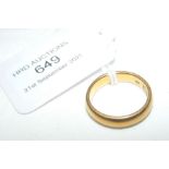 A 22ct gold wedding band