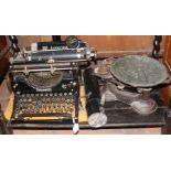 A vintage Underwood American typewriter, together